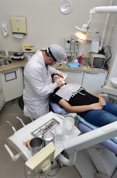 Dr. Ricardo Dias - Dentista em Ponta Grossa